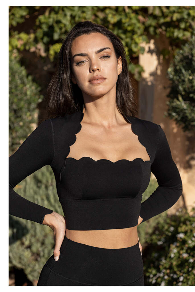 Wavy Square Neck Long Sleeve Yoga Top With V waist legging - Image 4