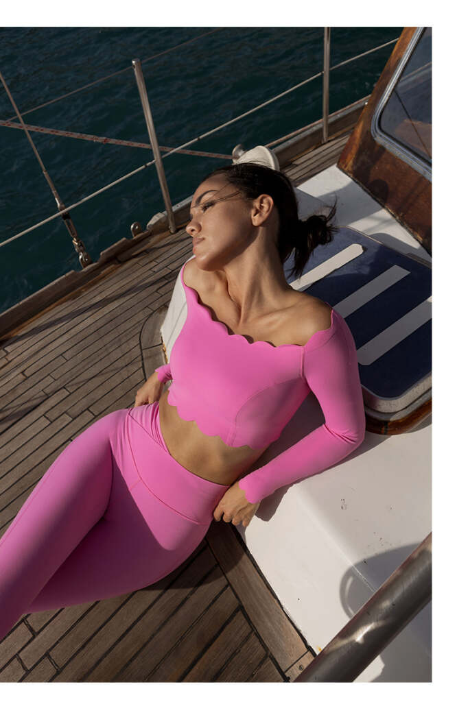 Wavy Off-Shoulder Long Sleeve With V waist legging - Image 6